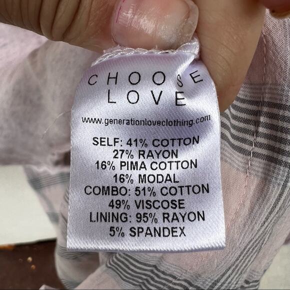 Generation Love Sweatshirt Small NWOT - Picture 3 of 4